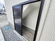 現地(2025年10月)撮影◎本日案内可能◎趣味の道具や車のタイヤなど収納できます♪