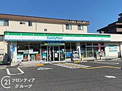 ファミリーマート大津唐崎店 徒歩6分。 410m
