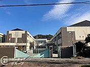 大津市立青山小学校 徒歩11分。 850m