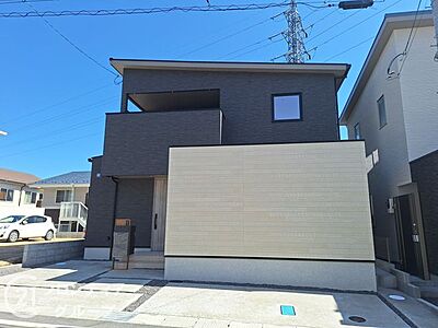 外観：最寄り駅まで徒歩圏内の便利な立地です。