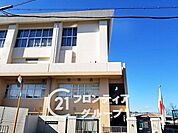 宇治市立宇治中学校 徒歩18分。 1410m