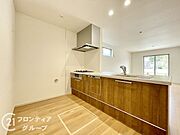 手荒れを防げる食洗器付きキッチン。食器洗いの時間を短縮して、家族の時間や趣味の時間にあてられます