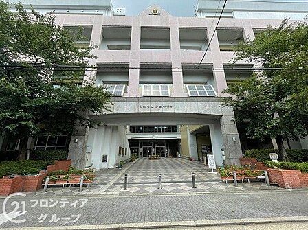 京都市立洛央小学校 徒歩11分。 870m