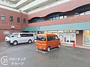 ファミリーマートエフ・マーケット大津南郷店 徒歩8分。 570m