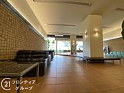 ゆったりくつろげるロビーですね