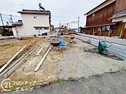 スーパーやドラックストアなど生活に必要な商業施設が近くにありお買い物至便な立地です