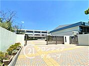 八幡市立男山第三中学校 徒歩12分。 900m