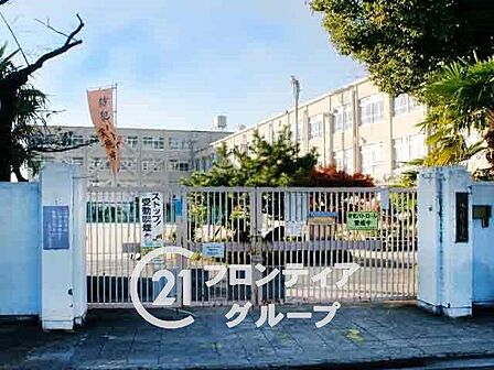 京都市立伏見住吉小学校 徒歩8分。 630m