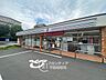 周辺：セブンイレブン宇治戸ノ内店 徒歩8分。 610m