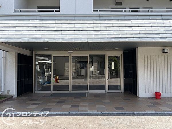 エントランスを拡大表示