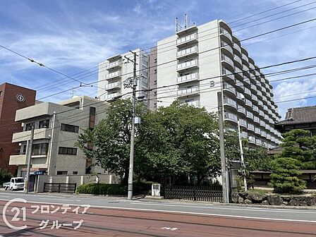 住まい選びは、価格や立地だけでなく、将来の暮らし方まで含めて考えることが大切です。今の段階で気になっていることを、まずスタッフに話してみてください