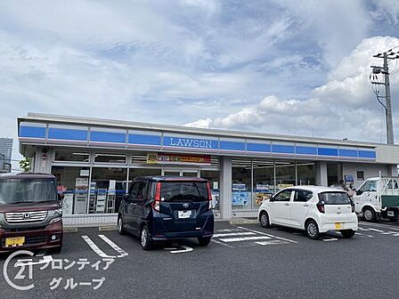 ローソン国道膳所店 徒歩10分。 740m