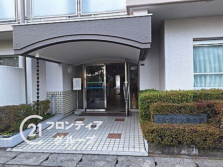 資金計画や住宅ローンのしくみなど、購入前に知っておきたいことをわかりやすくご説明しています。まずはお気軽にお問い合わせください