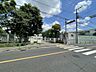 周辺：◇通学に安心の小学校まで徒歩圏内。子育てに優しい環境で、家族のびのび暮らせる住まい。