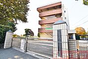 川越市立川越第一中学校 徒歩11分。 880m