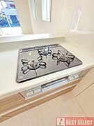 同時調理が可能な3口コンロ