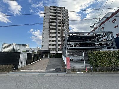 外観：好立地にたたずむ綺麗なマンション。管理がしっかり行き届いており安心の住環境です