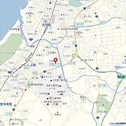 九州道近く、JRも利用可能な立地です。