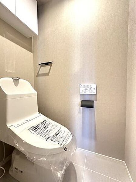 洗浄便座機能付きのトイレ