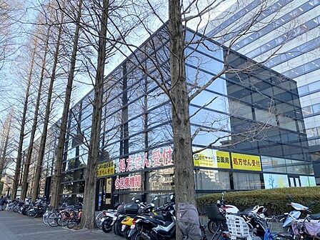 日本調剤 蒲田薬局調剤薬局 180m