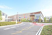 ライフセントラルスクエアららぽーと門真店 888m