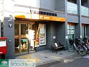 千歳船橋駅前郵便局 徒歩14分。 1100m