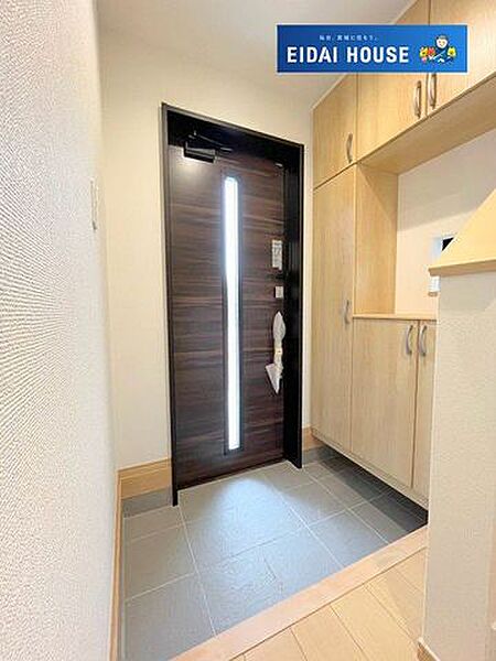 玄関を拡大表示