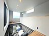 その他：建築プラン例・建物価格2，300万円・建物面積30坪　大きな吹き抜けに浮かぶネットが遊び心をくすぐる空間。光溢れる高い天井と開放的な窓が、日常に彩りとゆとりを与えます。家族の笑顔が広がる住まいです♪