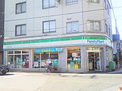 ファミリーマート上戸田二丁目店（450ｍ）