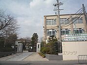 蜂ヶ岡中学校まで350メートル