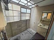屋根付き洗濯干し場
