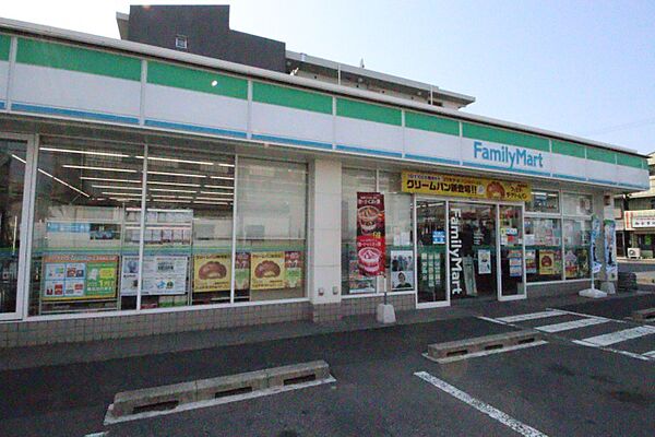 画像24:ファミリーマート　熱田古新町店