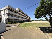 金井中学校t徒歩約８分