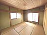 子供部屋：バルコニーに面したお部屋は開放感がございます。