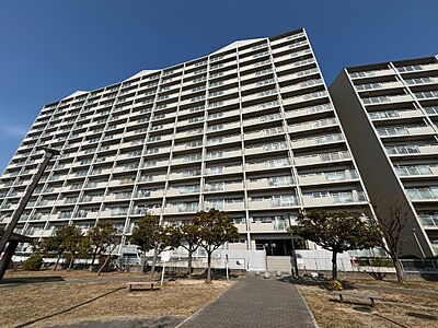 外観：【本日ご内覧可能】令和６年１１月リフォーム済♪綺麗なお住まいで新生活はじませんか！お気軽にお問い合わせください！