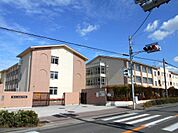 堺市立美原中学校まで徒歩１８分