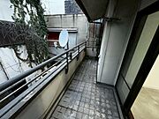 【バルコニー】開放感のあるバルコニーです♪お洗濯も楽々快適に干せますよ♪