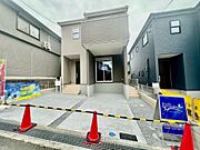 並列に駐車２台可能！車の出し入れもスムーズに出来ますね♪