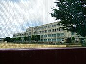 登美丘中学校まで徒歩２１分