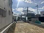 南東面バルコニーですので、日当り良好で洗濯物がよく乾きますね♪