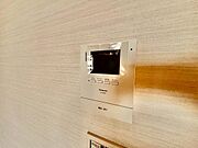 【TVモニター付きインターフォン】 防犯設備として欠かせないTVモニター付きインターフォンがあります♪