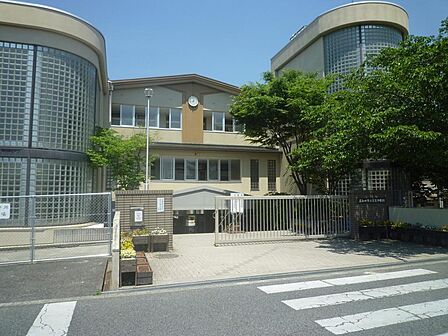 岸和田市立土生中学校まで徒歩２５分