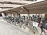 その他：駐輪場に屋根があるので、雨の日に自転車が濡れにくく嬉しいですね！