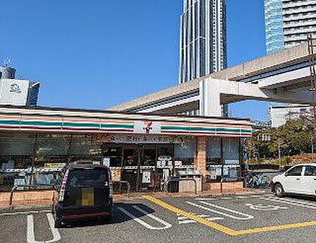 セブンイレブン大阪南港中８丁目店まで徒歩６分