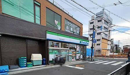 ファミリーマート南海春木駅前店まで徒歩6分