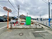南西向きにつき日当たり良好！陽光たっぷり降りそそぐ明るいお住まいです。どのお部屋も、採光良好な風通しの良い快適な空間となっております♪