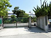 和泉市立信太中学校まで徒歩１４分