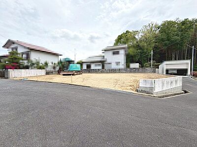 外観：【令和８年８月完成予定！全２区画】綺麗なお住まいで新生活始めませんか♪資料請求だけでもお気軽にお問い合わせください！