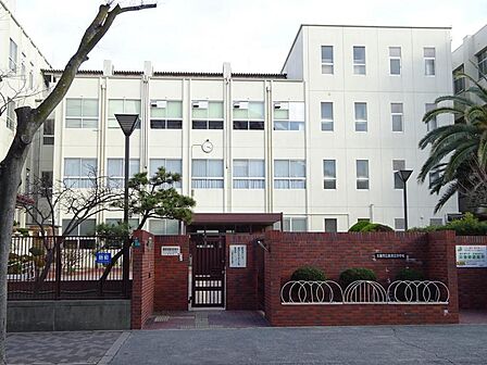大阪市立南港北中学校まで徒歩８分