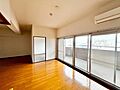 東向きの朝日が...